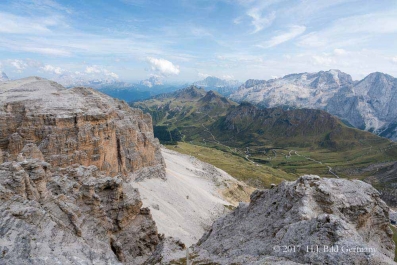 Dolomiten: Vom Pass Pordoi Aufstieg zum Piz Boe und zurück_39