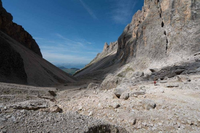 Wanderung vom Sellajoch über die steinerne Stadt durch die Langkofelscharte nach Wolkenstein_26