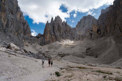 Wanderung vom Sellajoch über die steinerne Stadt durch die Langkofelscharte nach Wolkenstein_29