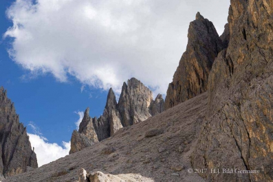 Wanderung vom Sellajoch über die steinerne Stadt durch die Langkofelscharte nach Wolkenstein_30