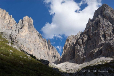 Wanderung vom Sellajoch über die steinerne Stadt durch die Langkofelscharte nach Wolkenstein_31