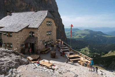 Wanderung vom Sellajoch über die steinerne Stadt durch die Langkofelscharte nach Wolkenstein_35