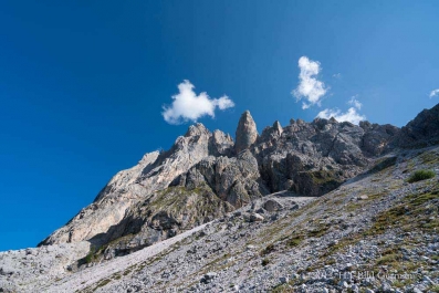 Wanderung vom Sellajoch über die steinerne Stadt durch die Langkofelscharte nach Wolkenstein_39