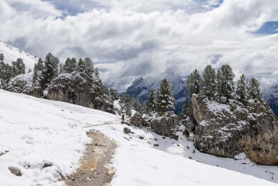 Schneewanderung auf dem  Friedrich-August-Weg am Fusse des Plattkofels_31