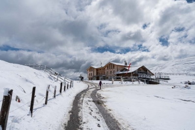 Schneewanderung auf dem  Friedrich-August-Weg am Fusse des Plattkofels_43