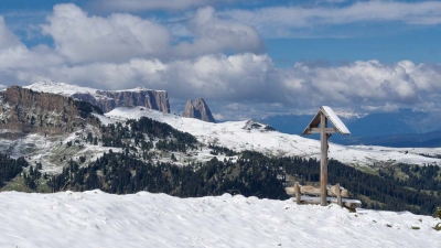 Schneewanderung auf dem  Friedrich-August-Weg am Fusse des Plattkofels_46