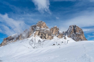 Schneewanderung:  Friedrich-August-Weg  am Fusse des Plattkofels_16