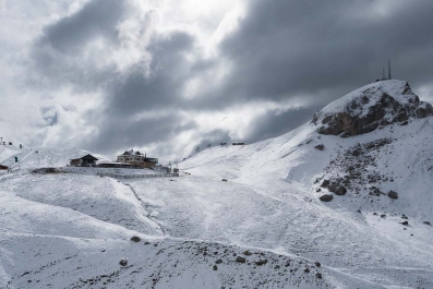 Schneewanderung:  Friedrich-August-Weg  am Fusse des Plattkofels_18