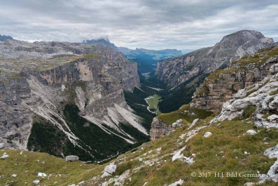 Wanderung vom Grödner Joch über die Puez- Hütte und Sieles-Scharte zur Juac Alm _26
