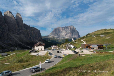 Wanderung vom Grödner Joch über die Puez- Hütte und Sieles-Scharte zur Juac Alm _2