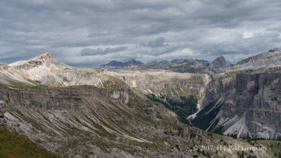 Wanderung vom Grödner Joch über die Puez- Hütte und Sieles-Scharte zur Juac Alm _33